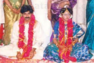pawan kalyan first wife nandini marriage picture