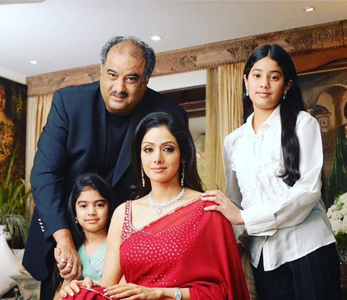 Jhanvi Kapoor with her Family