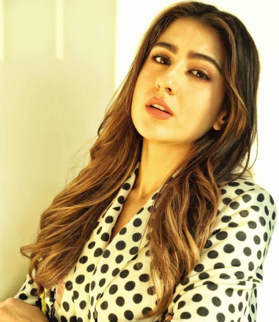 Sara Ali Khan Wiki, Height, Age, Boyfriend, Family, Biography & More