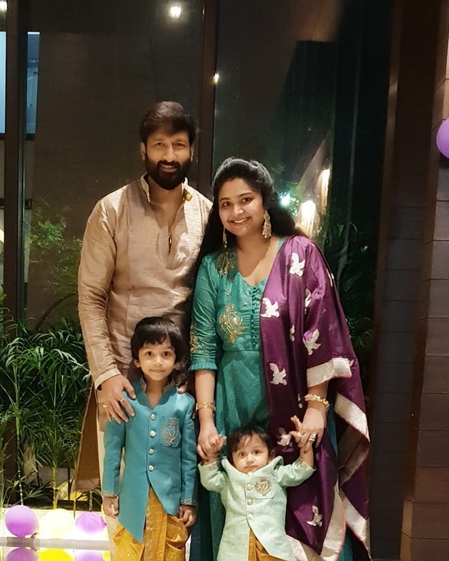 Gopichand with his Wife and Kids