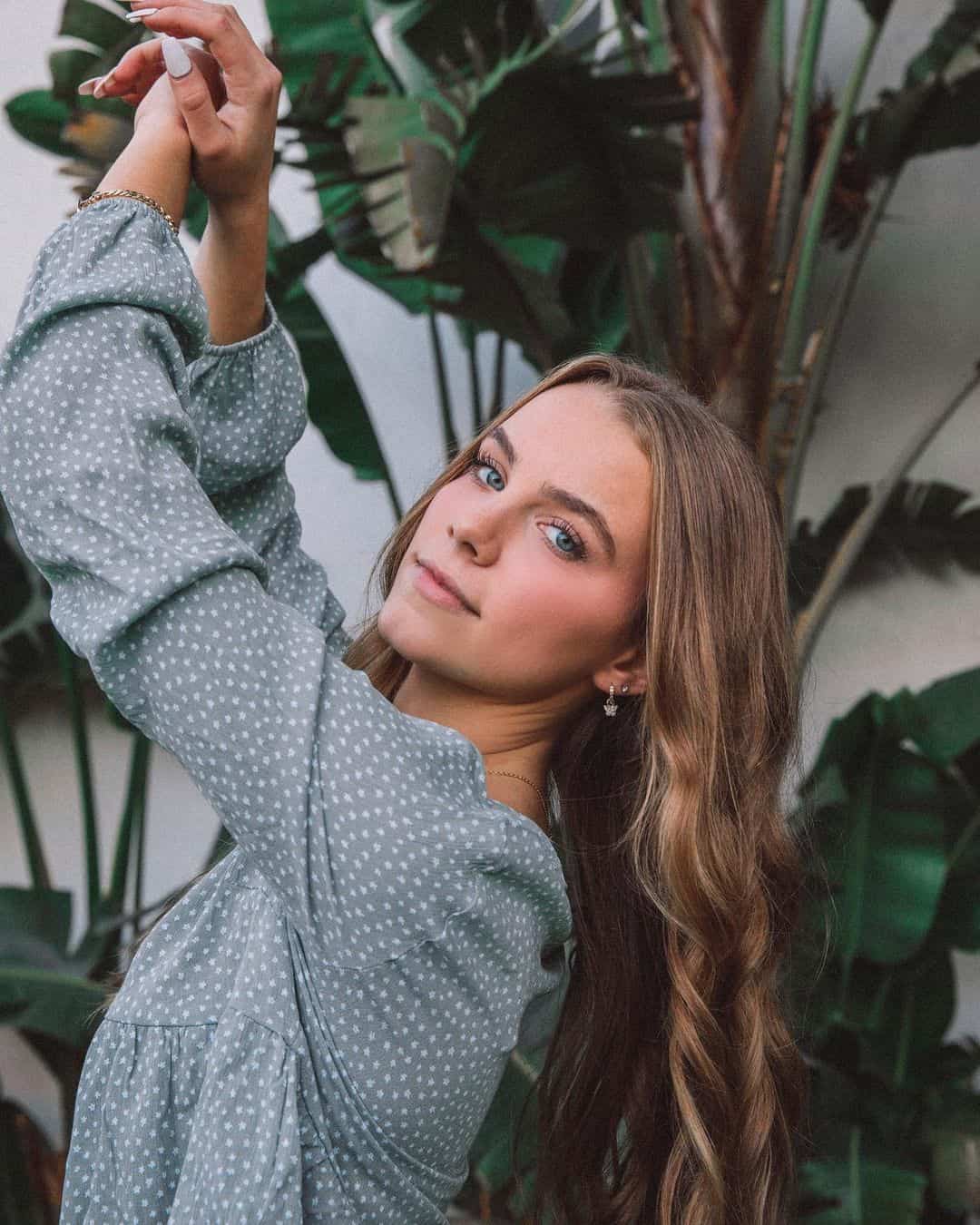 Anna Shumate Wiki, Age, Boyfriend, Height, Net Worth, Family