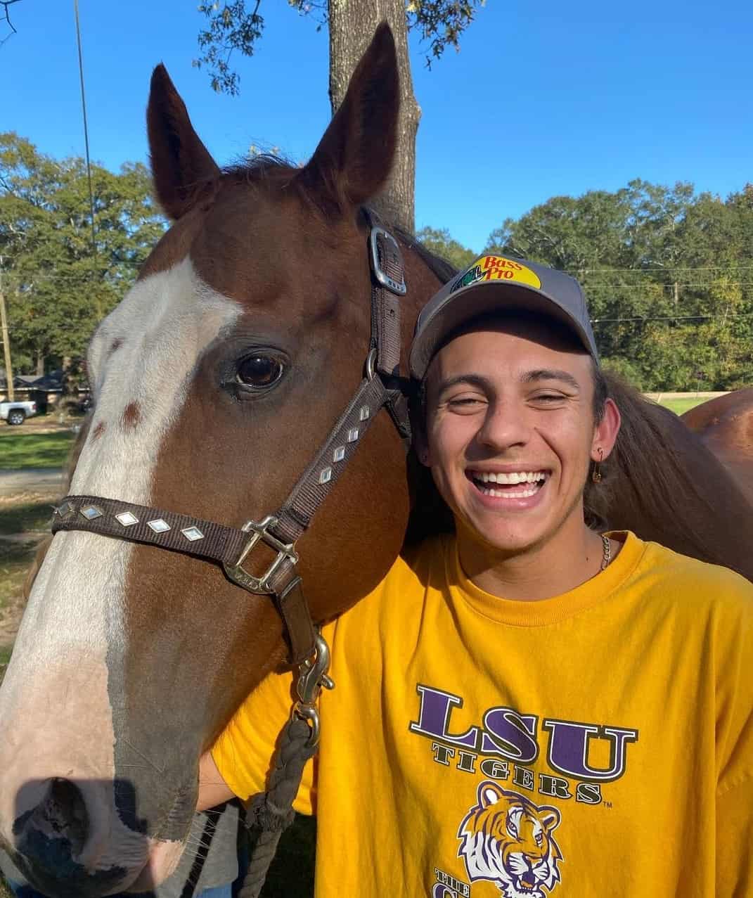 Cale Saurage – Wiki, Age, Height, Girlfriend, Net Worth, Family