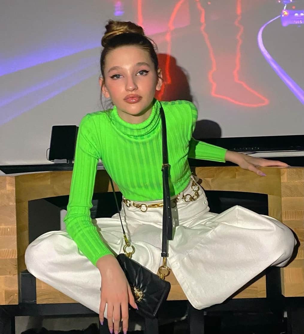 Liza Anokhina – Wiki, Age, Boyfriend, Height, Net Worth, Family