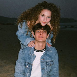 Sofie Dossi – Wiki, Age, Boyfriend, Height, Family, Net Worth ...