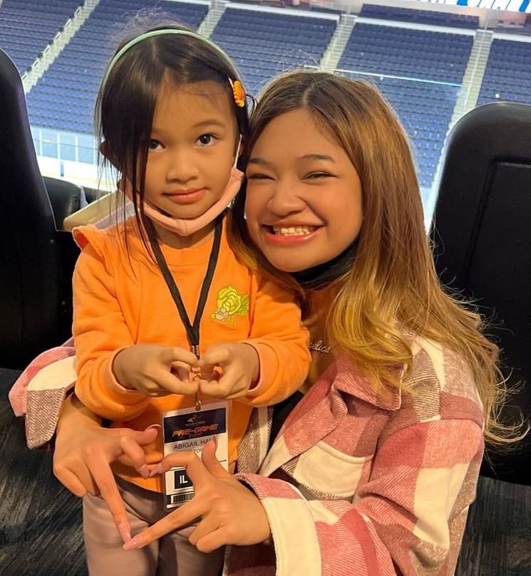 Angelica Hale with her Sister