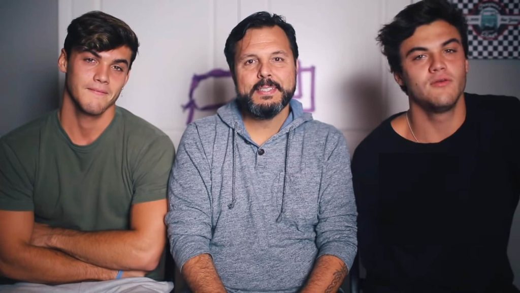 Ethan Dolan with his Father and Brother