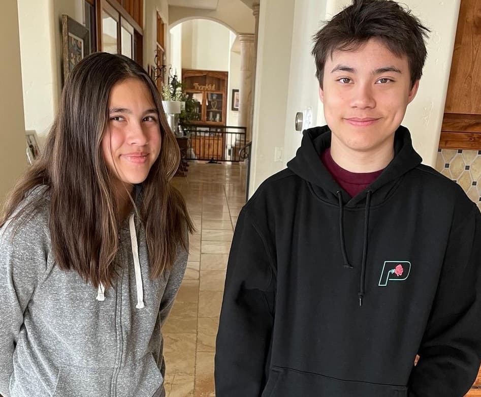 EvanTubeHD with his Sister