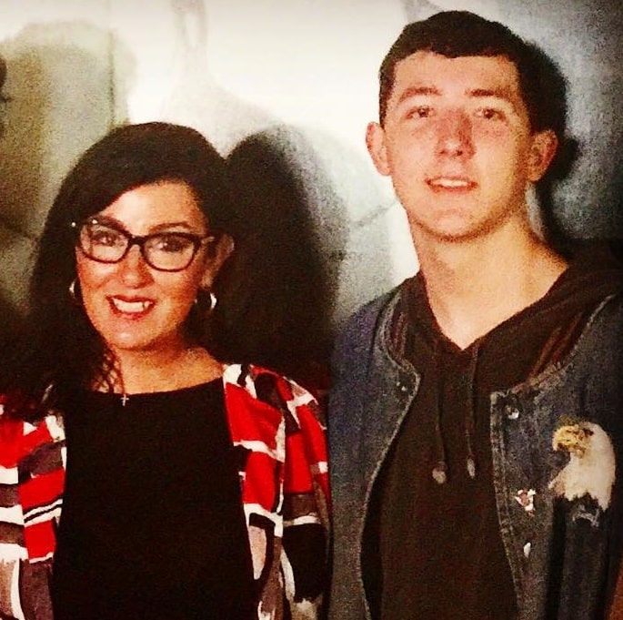 Joe Jonas mama și fratele mai mic