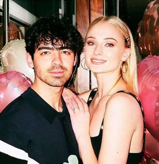 Joe Jonas com sua esposa, Sophie Turner