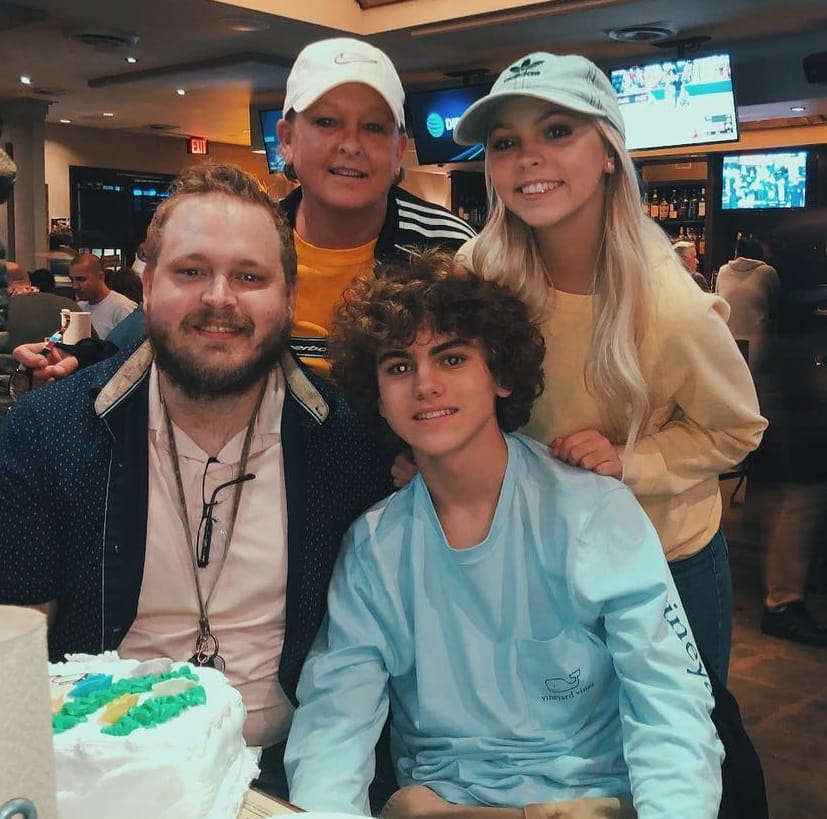 Jordyn Jones with her Mother and Brothers