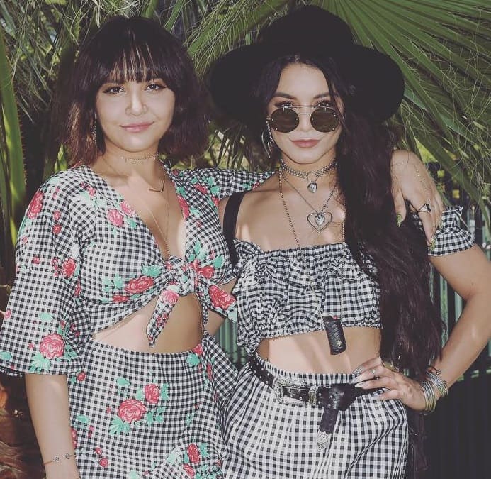 Vanessa Hudgens with her Sister