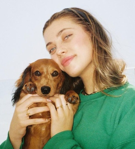 Amelie Zilber With her Pet