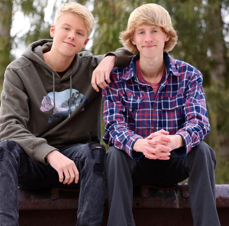 Carson Lueders with his brother