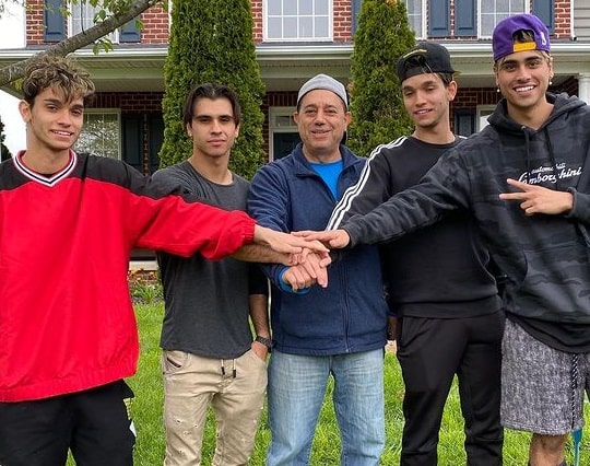 Cyrus With his Father and Brothers