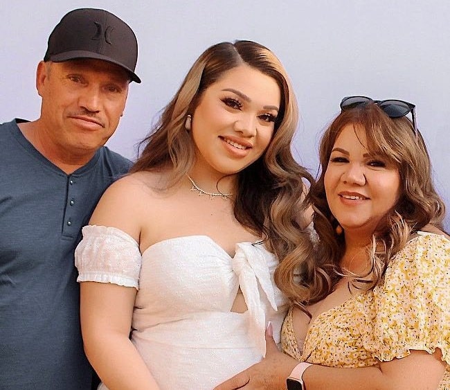 Karina Garcia's Parents and Twin Sister
