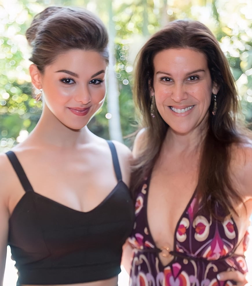 Kira Kosarin with her Mother